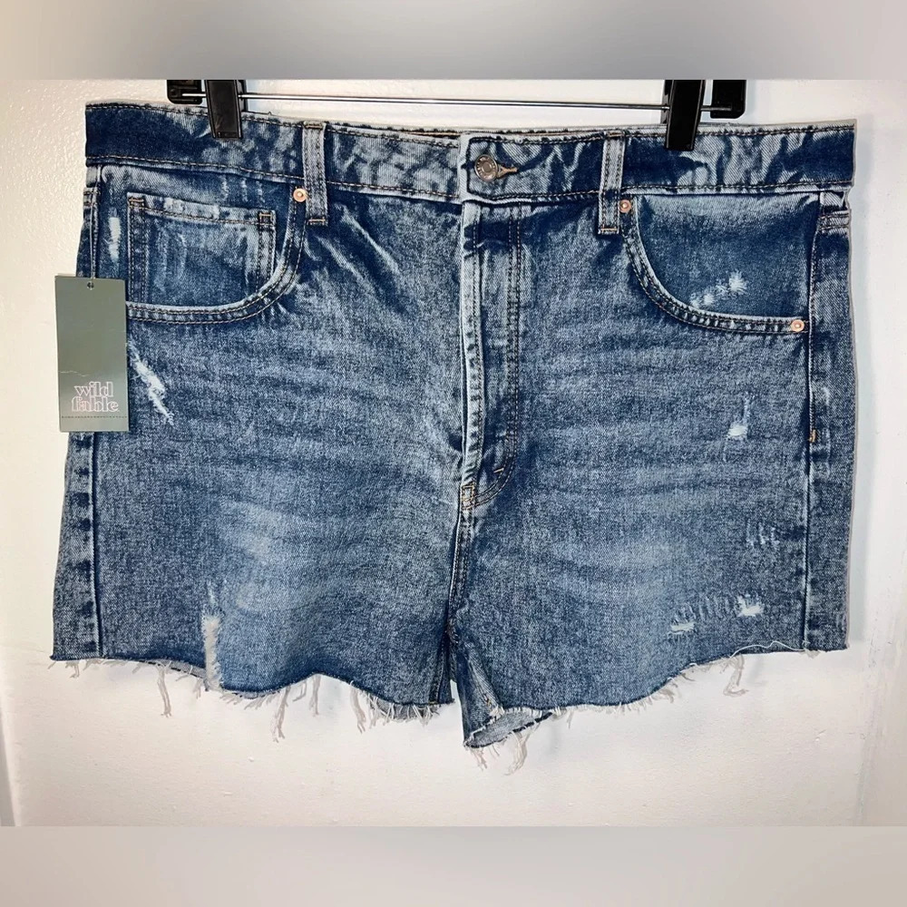 Wild Fable, 16, NWT, hi rise button fly, distressed, 5 pocket acid wash cut‎ off